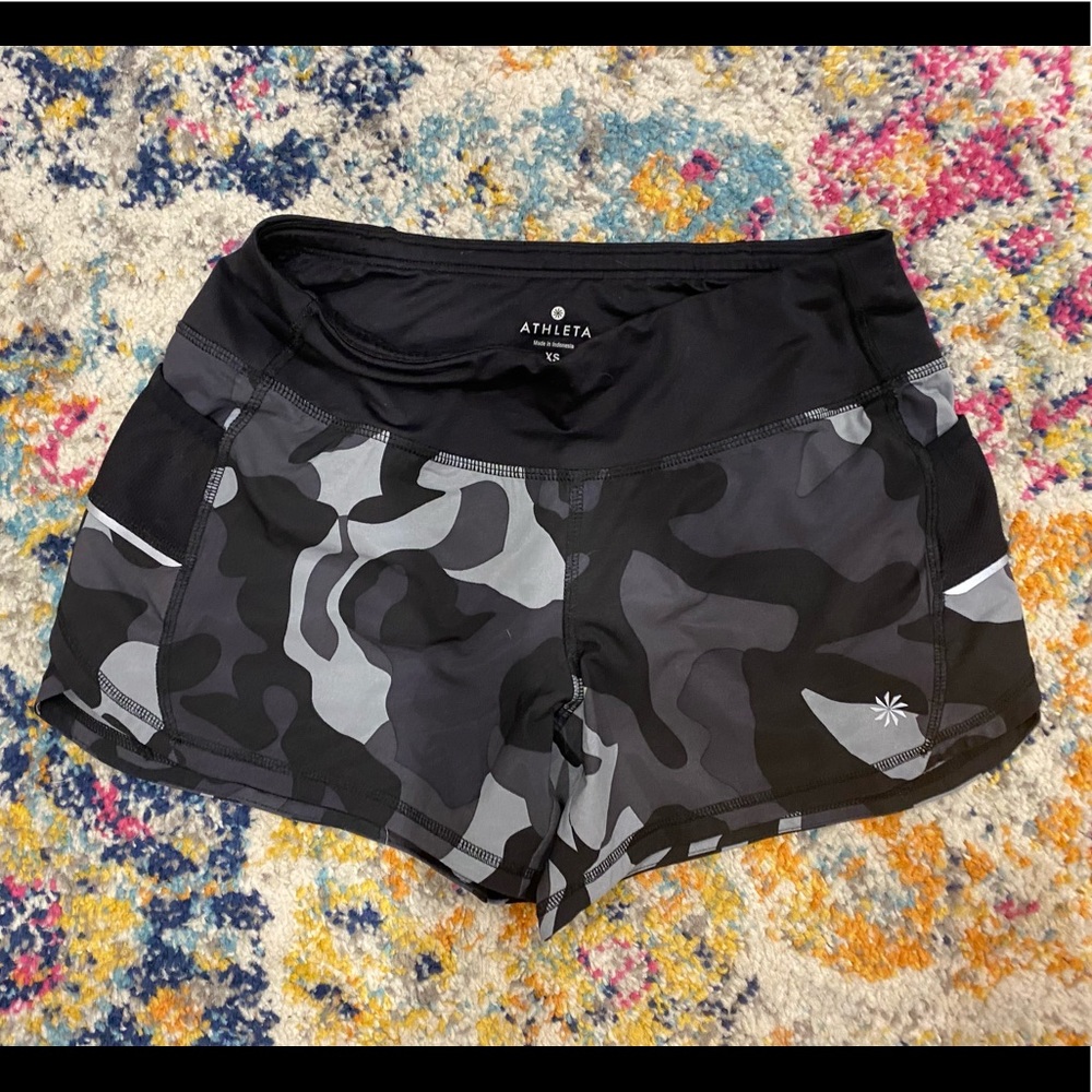 Athleta Ready Set Go running Shorts